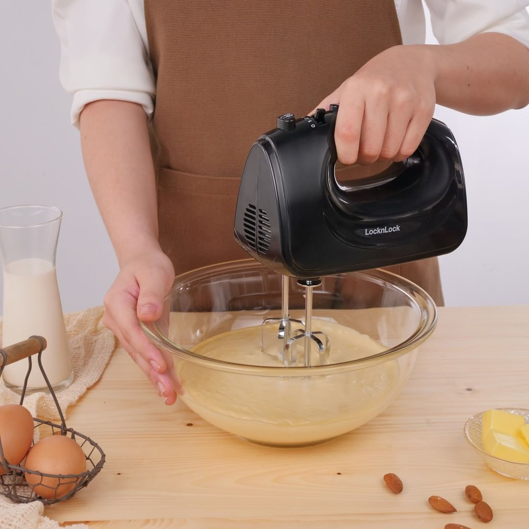 Máy đánh trứng LocknLock Hand Mixer - hai bộ que đánh EJM501DGRY- T2CMALL
