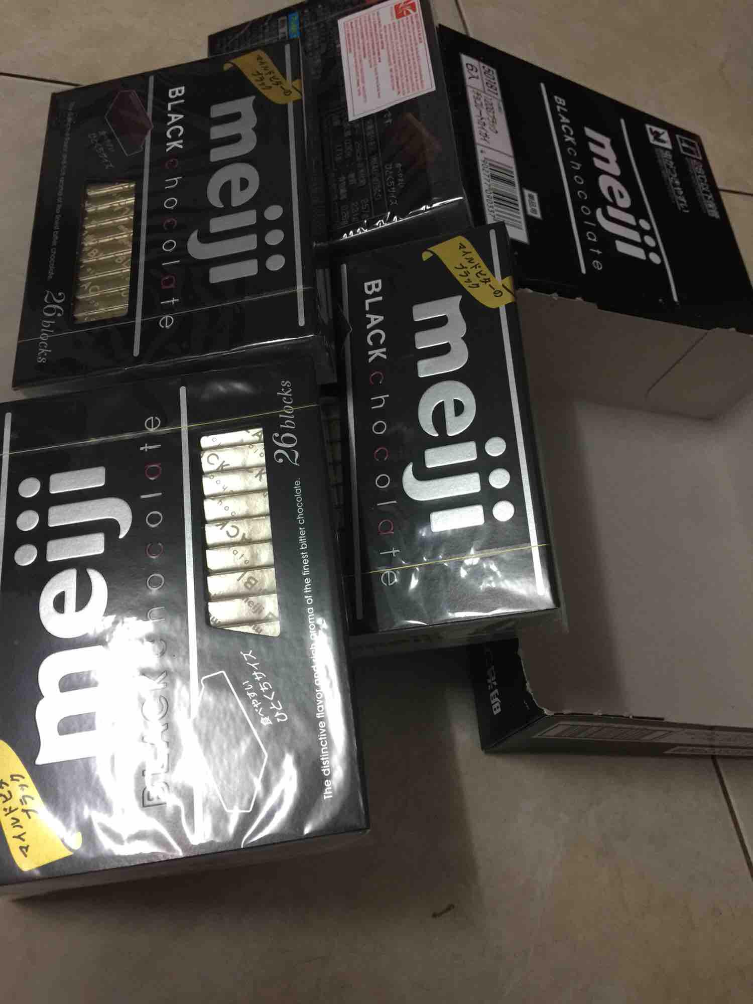 Combo 2 hộp sô cô la Meiji -120gr (có cả sữa và đen)