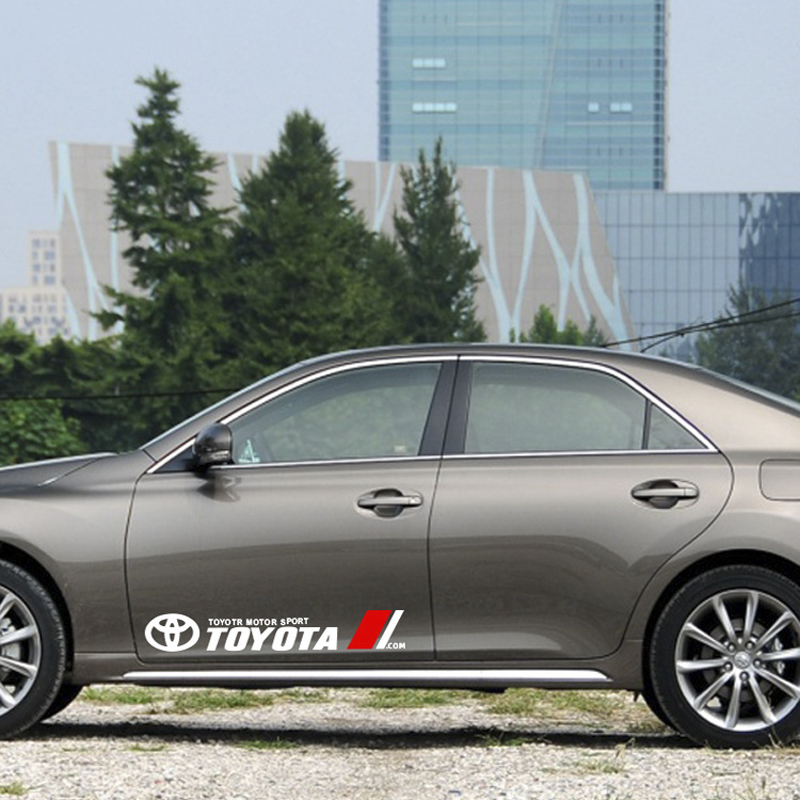Tem TOYOTA Phản Quang Dán Thân xe ô tô ( giá bán 2 tem )