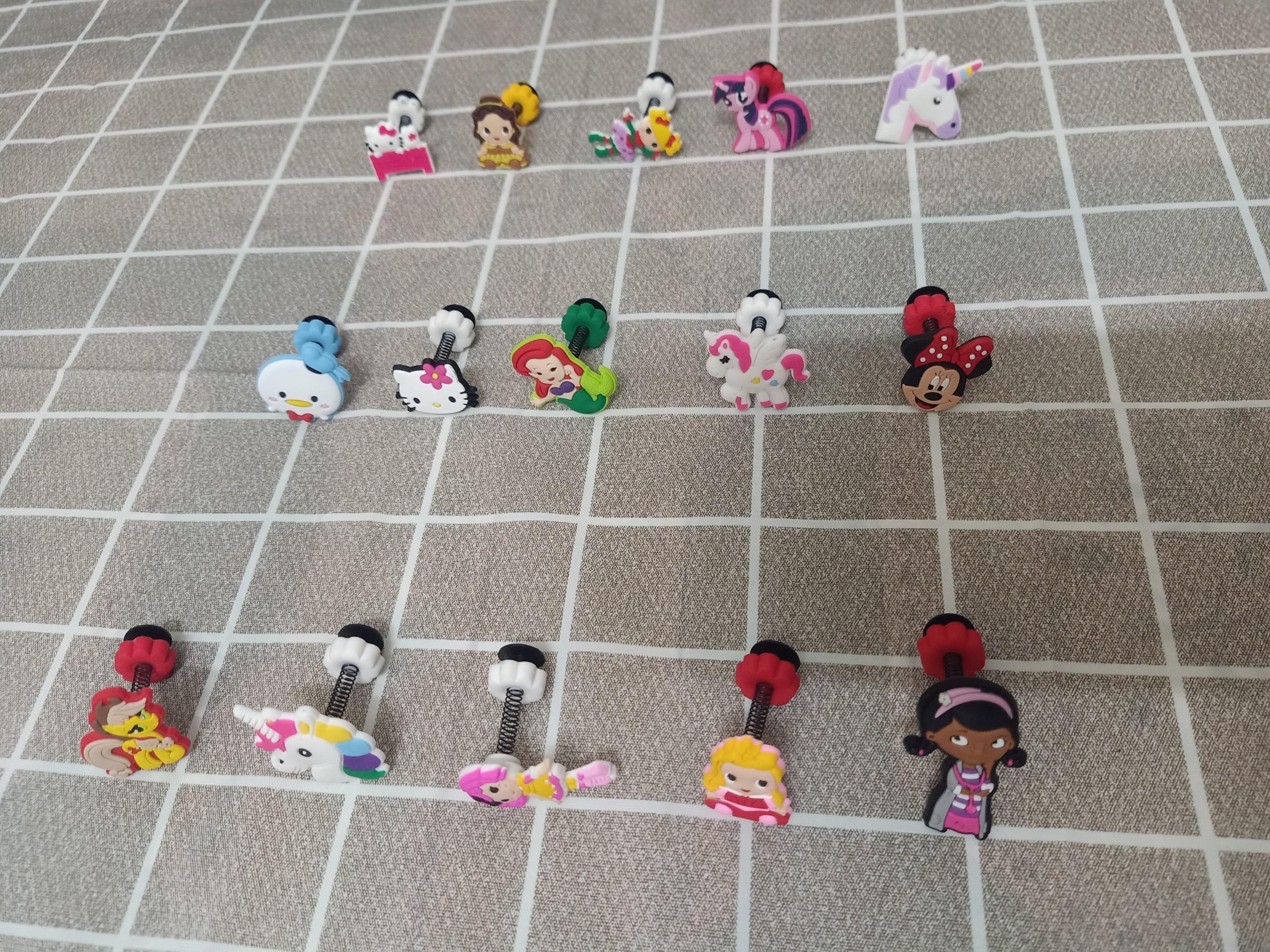 Combo 10 nút sticker 3D, 2D lò xo gắn dép sục (nhiều kiểu hình, ship ngẫu nhiên)