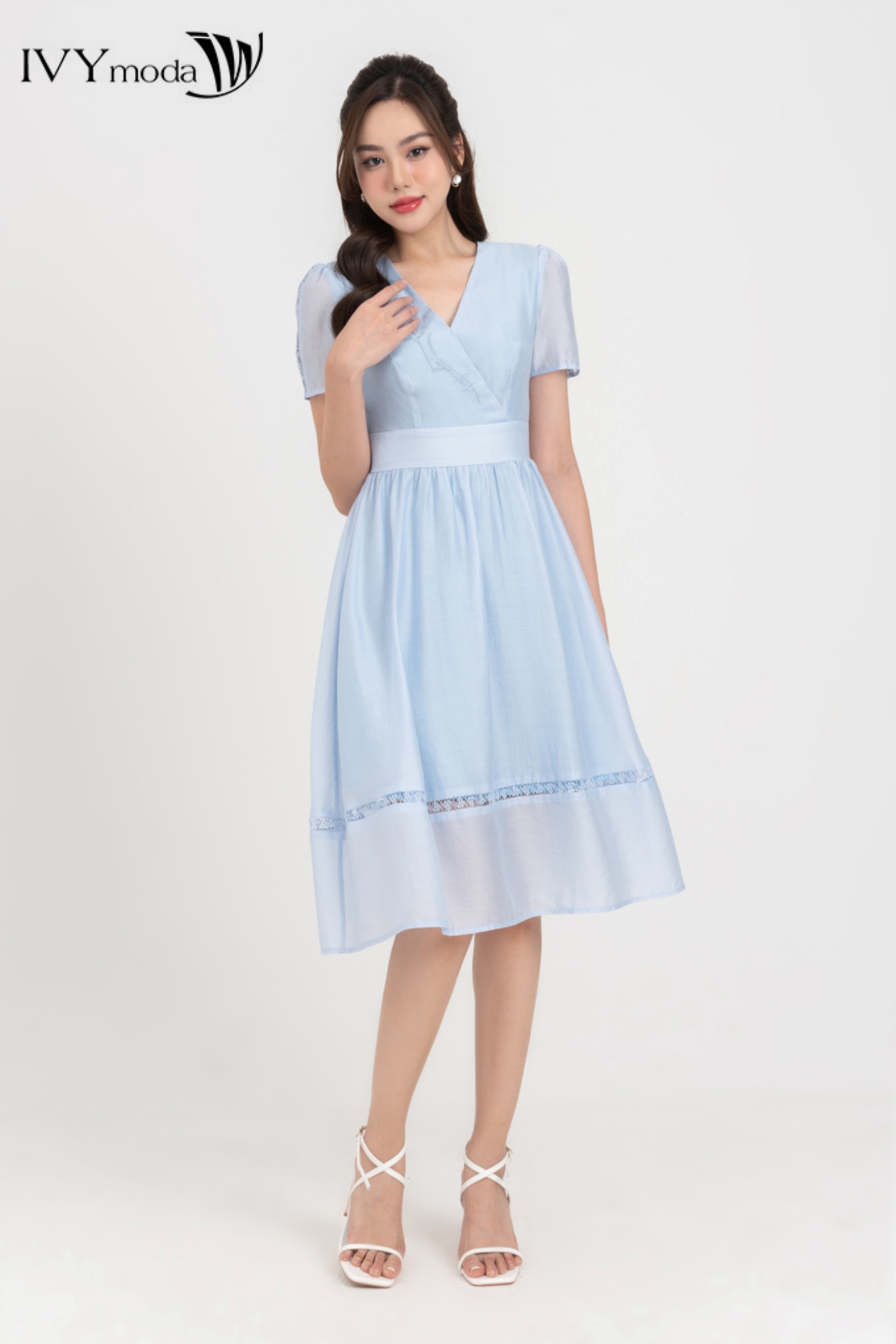 Đầm lụa xòe cổ V IVY moda MS 48M6598