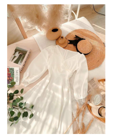 Đầm trắng cổ V chéo viền ren