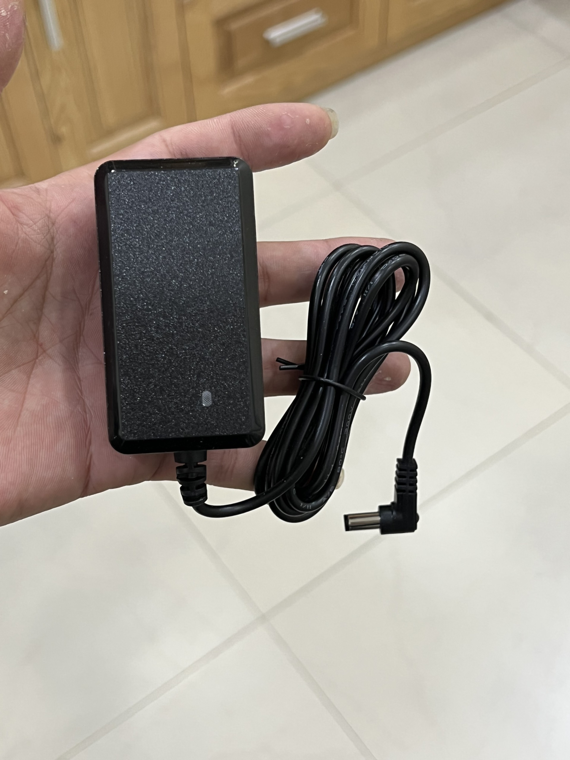 dây nguồn 12v đầu thu anvien
