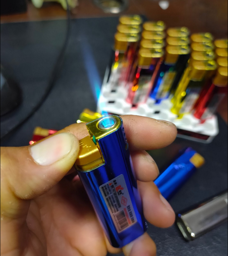2 cái Bật lửa khò tia vỏ kim loại T5