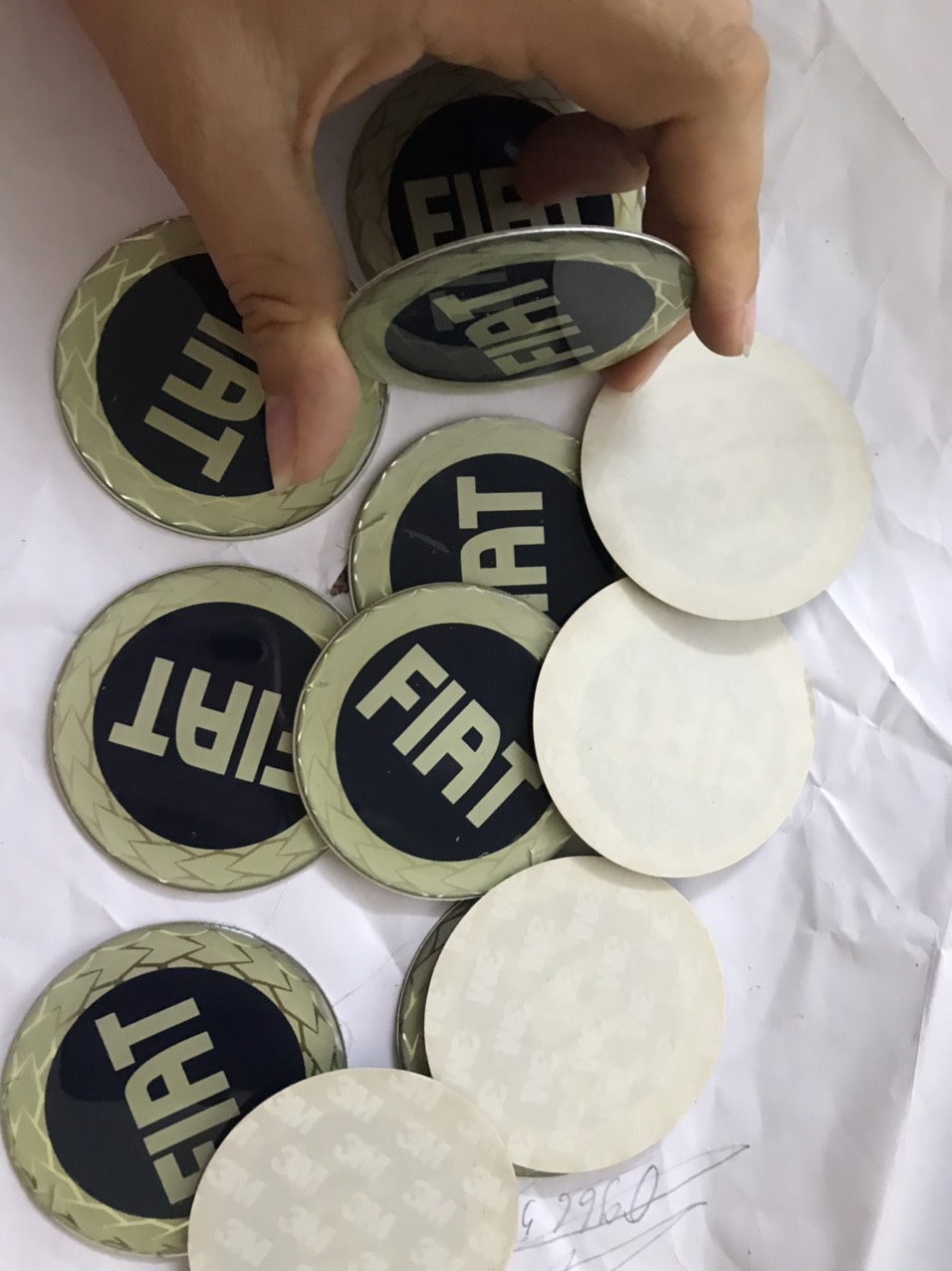 Logo Fiat giá bán tính 1 cái