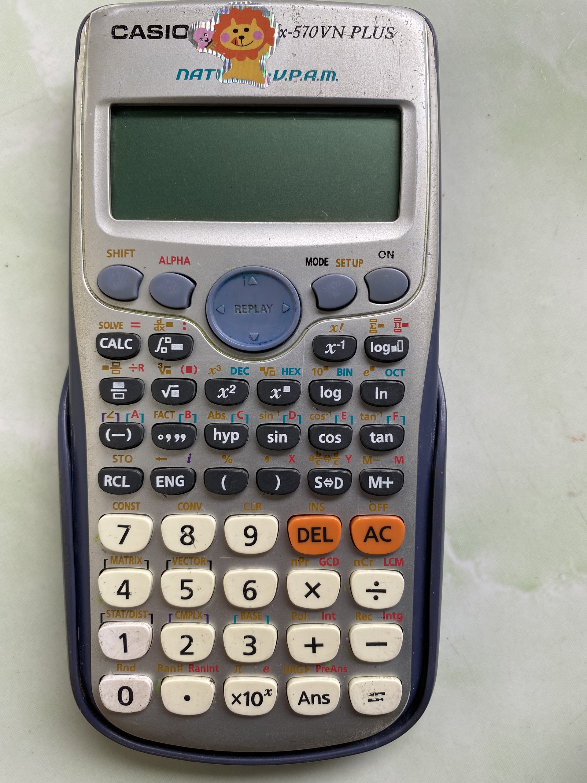 Máy tính Casio 570vn plus hàng chính hãng (2nd hand)