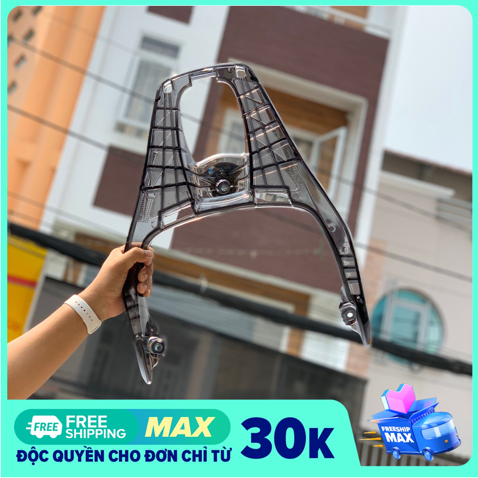 Tay dắt sau 300i cho SH 2020 trong suốt cao cấp