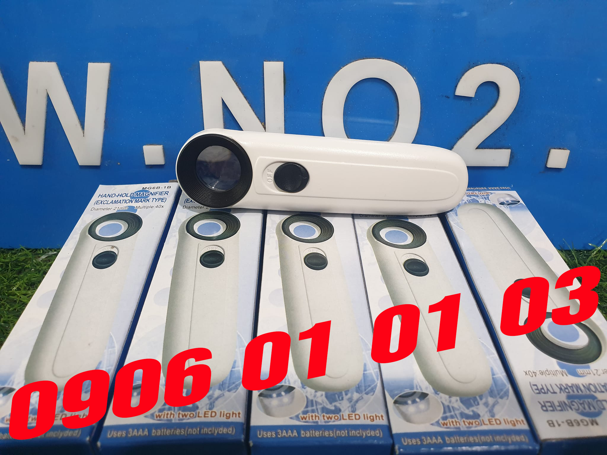 kính lúp zoom 40 lần, có đèn led