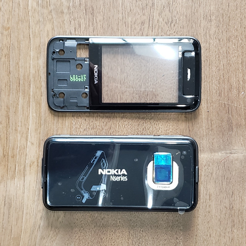 Vỏ Nokia N81 8G có sườn - không phím