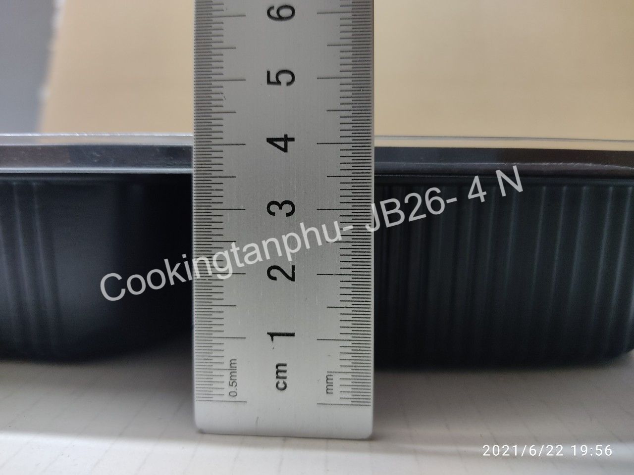 100 Hộp Cơm 4 ngăn JB26