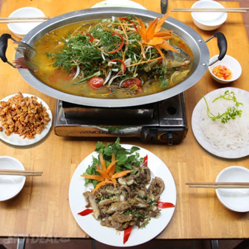 Nồi lẩu cá chép om dưa