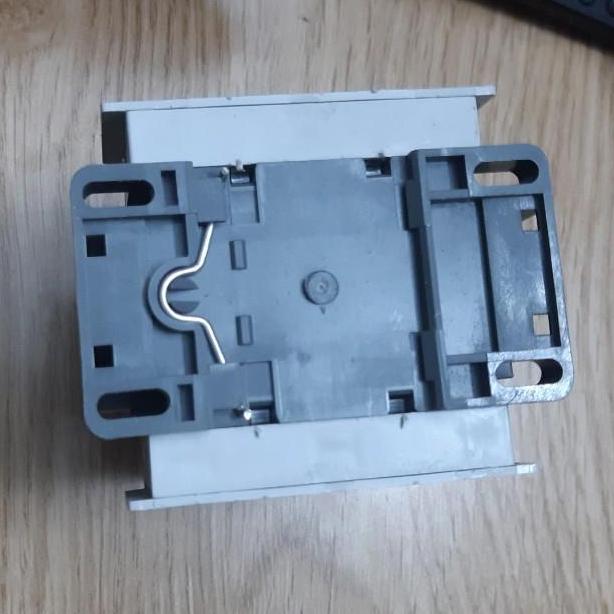 Khởi Động Từ LS-MC18b 18A 220VAC