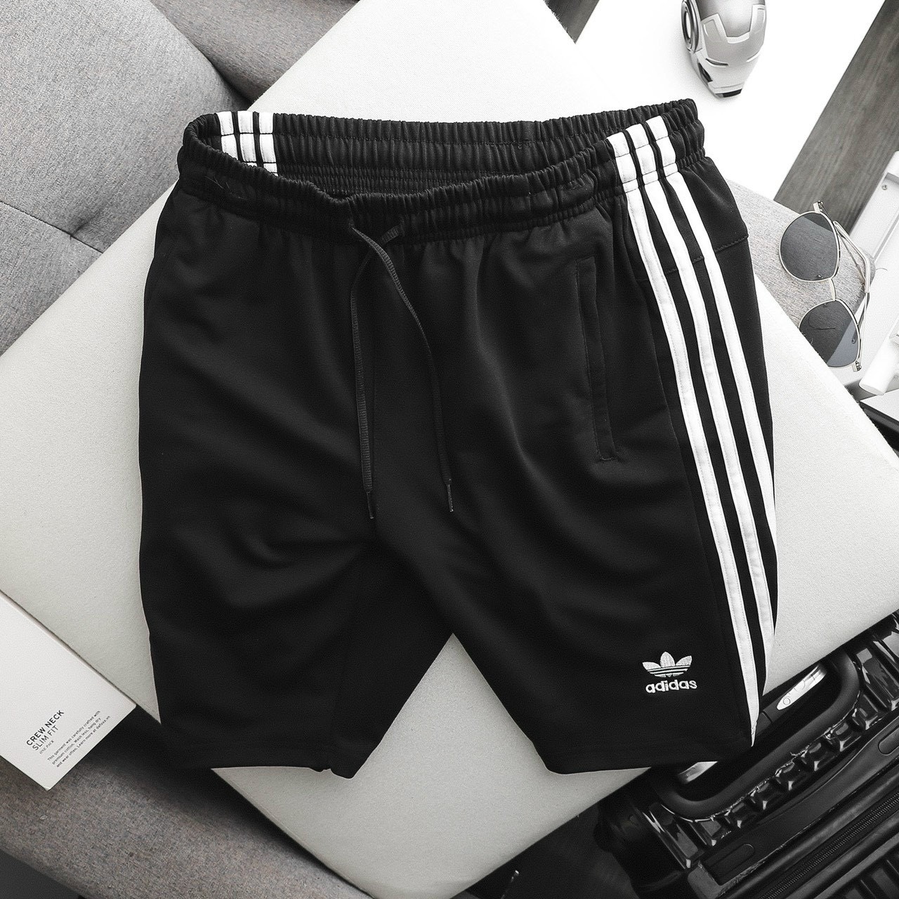 Quần short thể thao nam 3 sọc