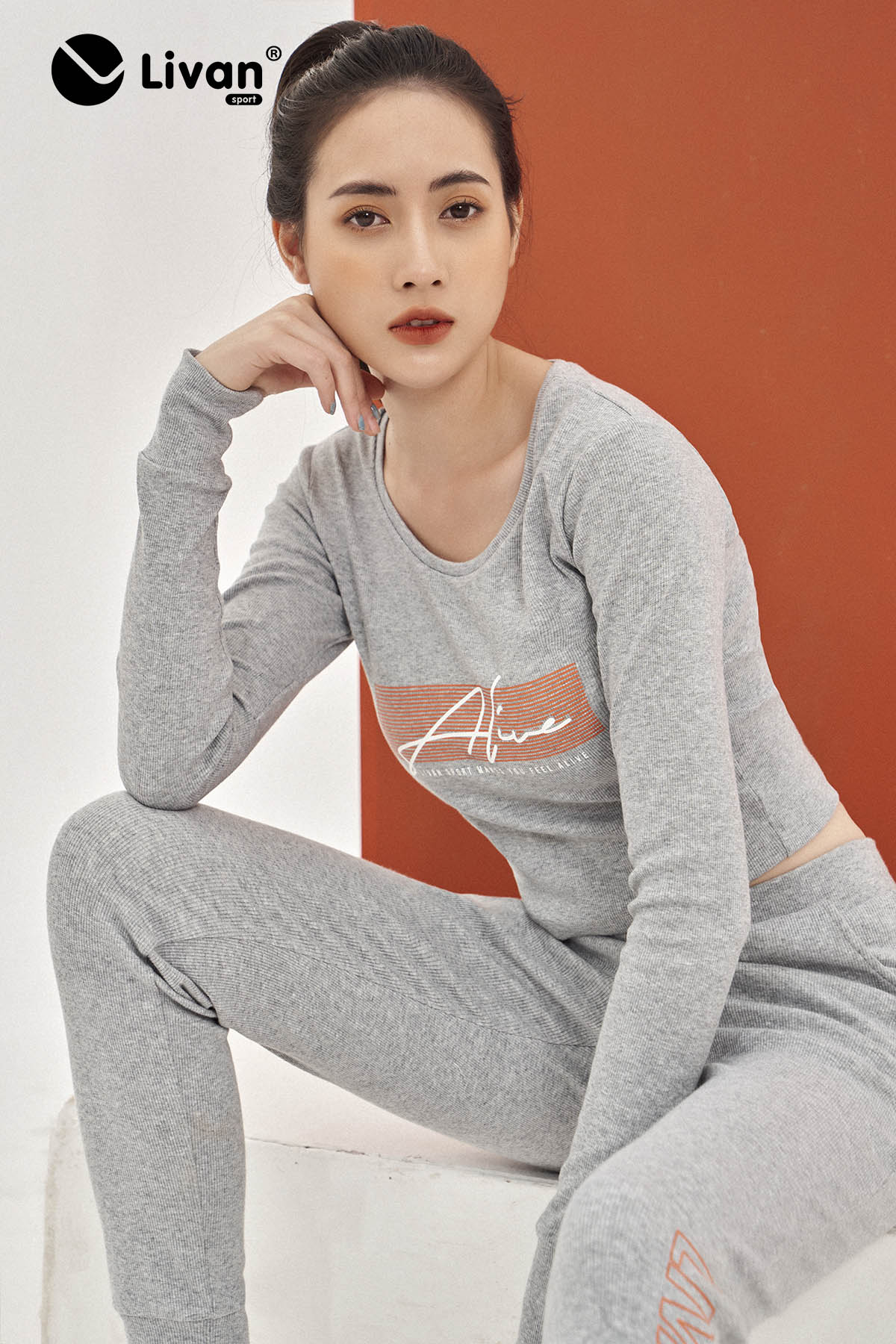 Áo Croptop Dài Tay Len Tăm Livan Sport