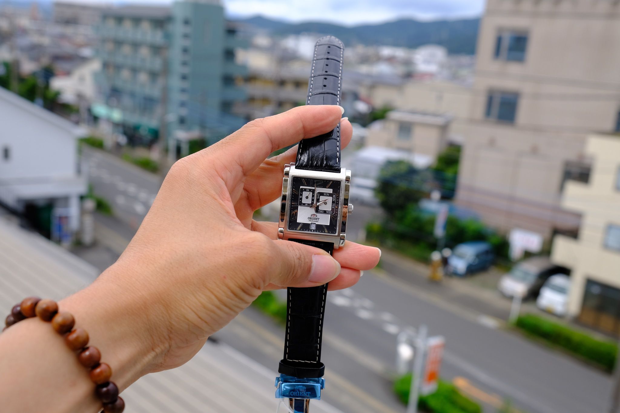 ĐỒNG HỒ NAM Orient Automatic FETAC006B0 - Mặt vuông độc đáo