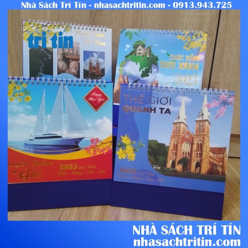 Lịch để bàn 2024 chữ A hình ngẫu nhiên