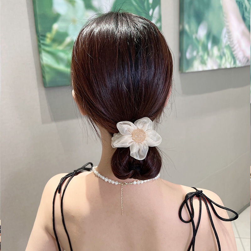 Chun Cột tóc vài hoa phong cách Hàn thanh lịch