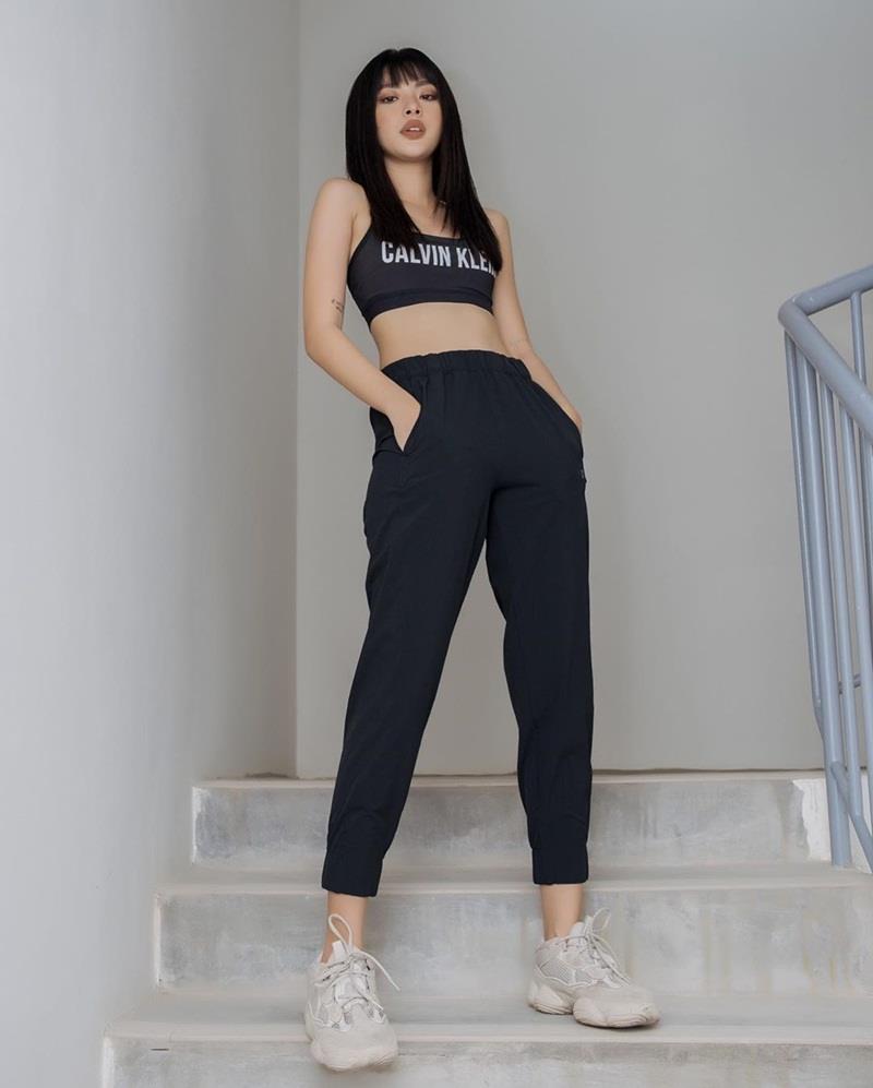 Quần Jogger Nữ Kaki Lưng Thun Bo Chun Lai Màu Đen