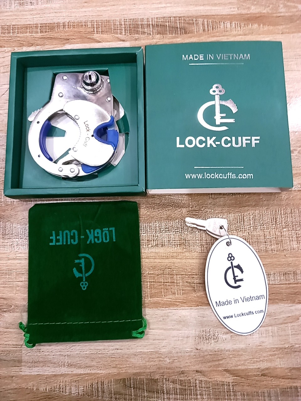 Khóa xe máy chống trộm lock cuff có viền bảo vệ xanh lam