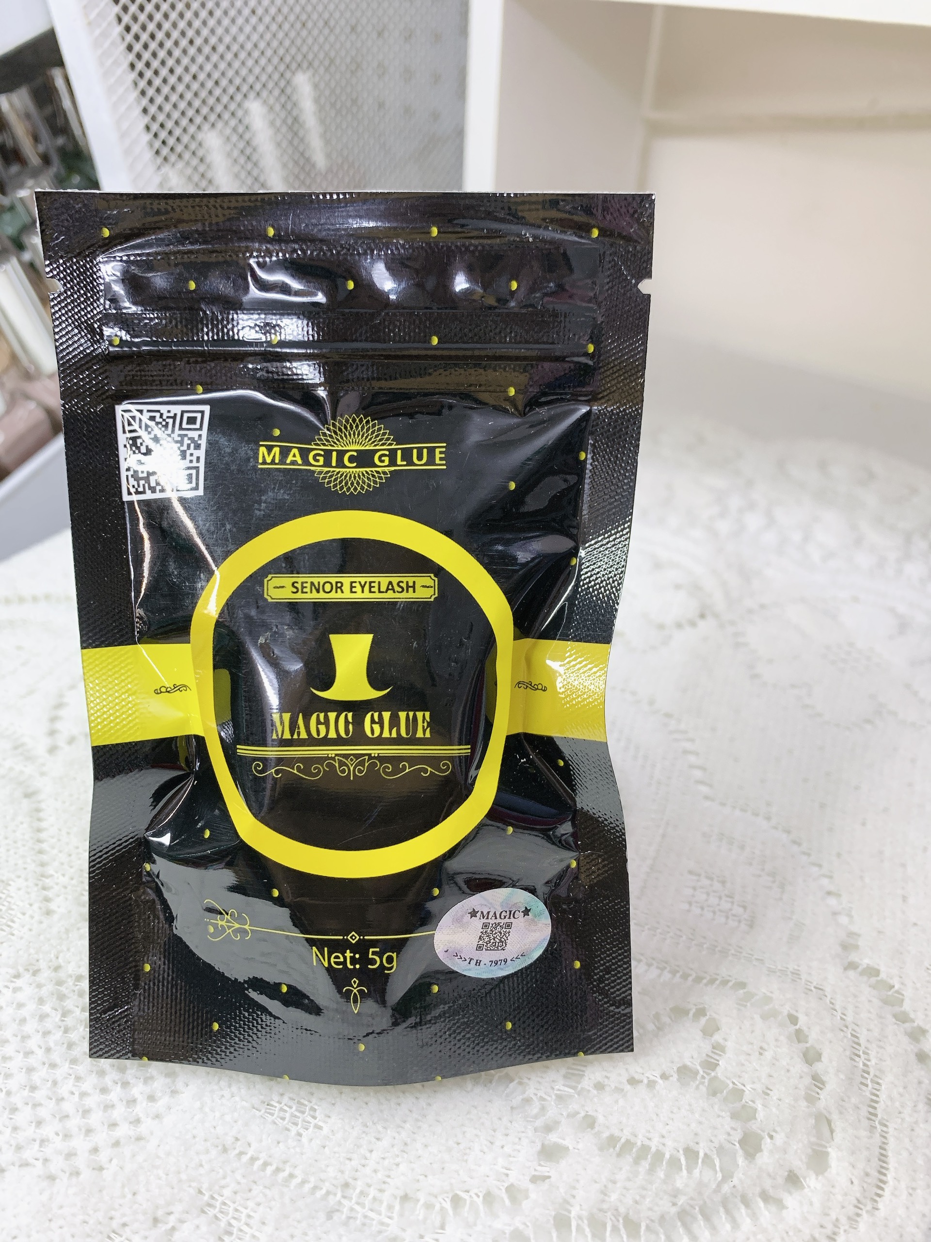 Keo nối mi chính hãng các loại