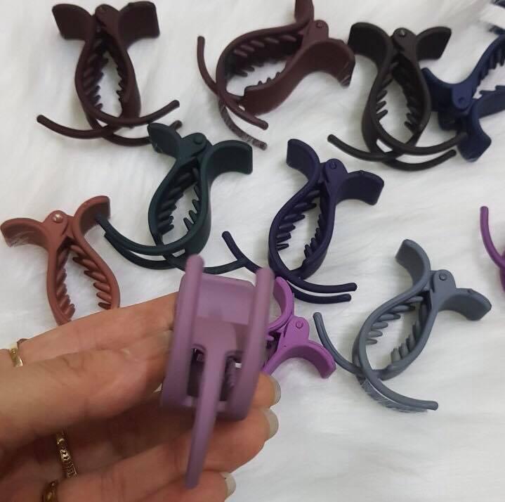 [HCM]Combo 2 kẹp càng cua đủ màu
