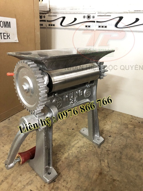 Máy ép khô mực - trục 140mm