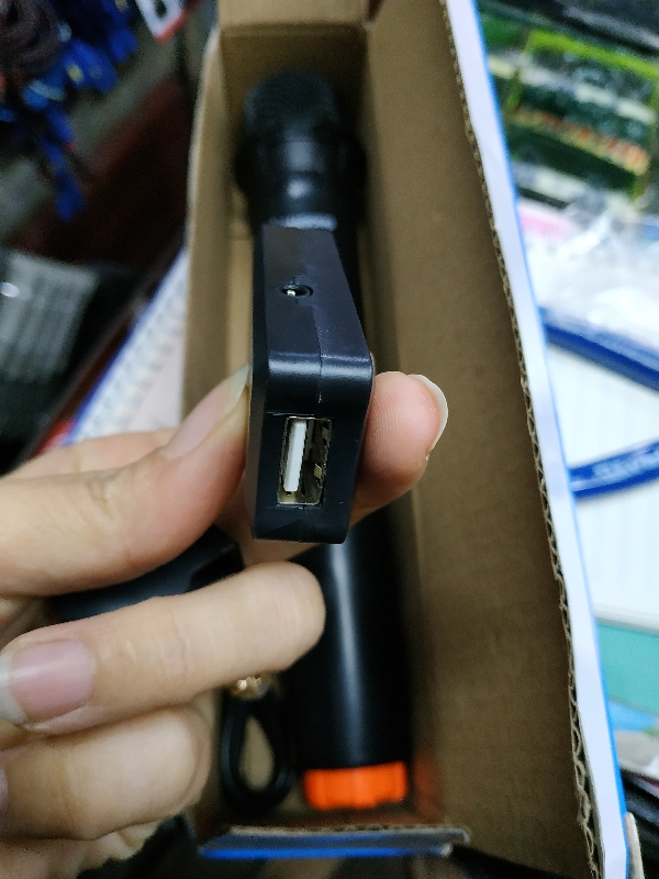 Mic Hát Không Dây- K053- 1 cái