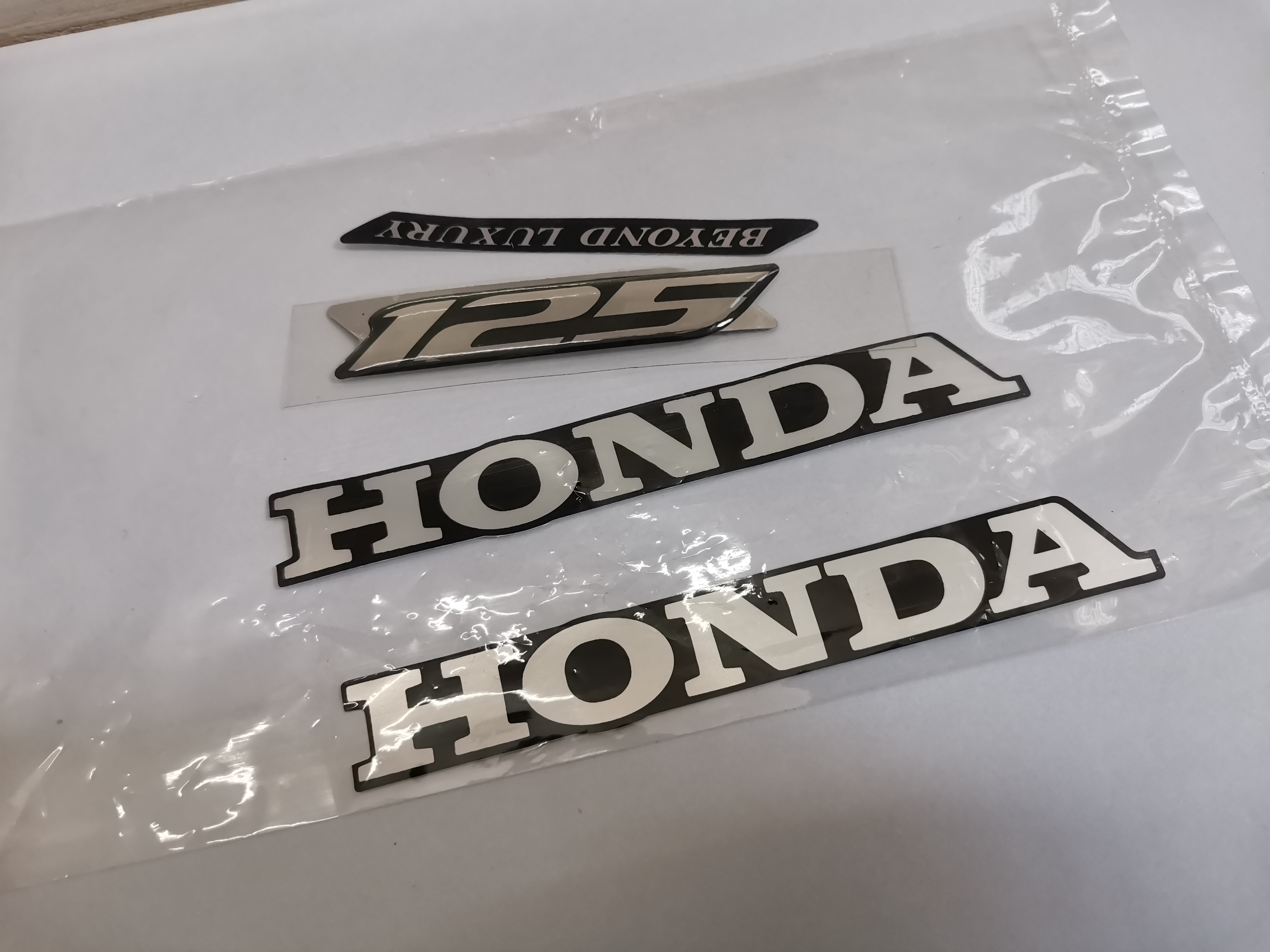 Bộ tem chữ HONDA 125 nổi