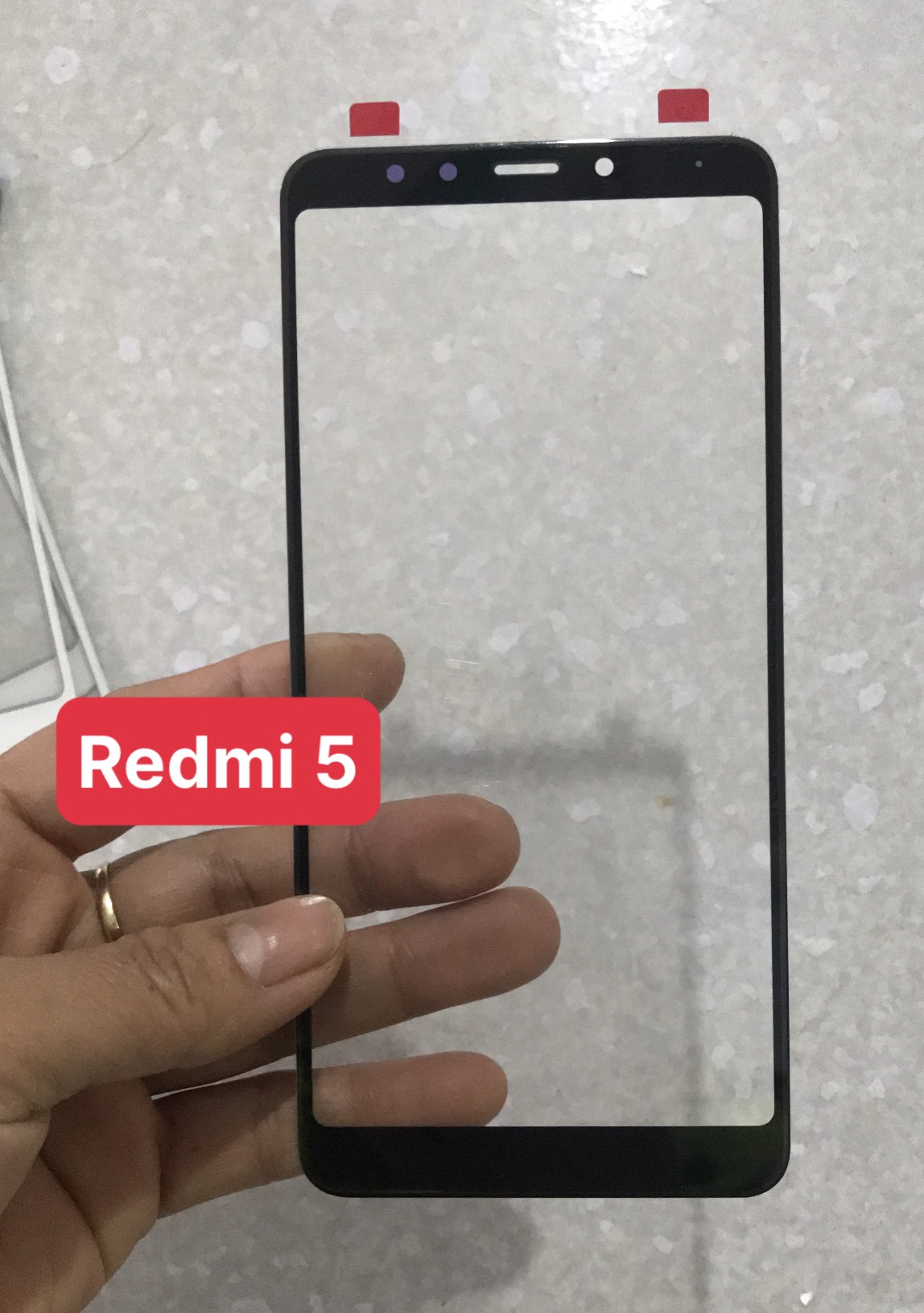 Kính ép màn hình Redmi 5 (lưu ý kính ép màn hình không phải cường lực)