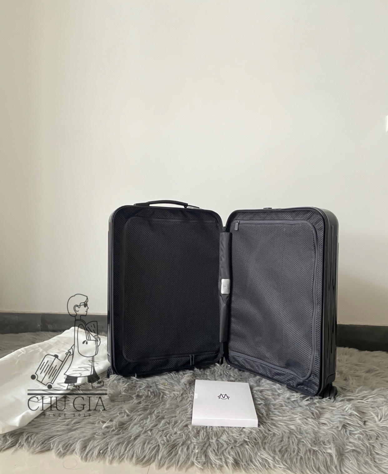 Vali Cao Cấp RMW Essential Lite