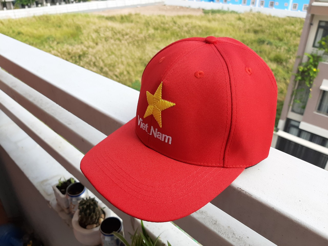 [HCM]NÓN LƯỠI TRAI CỜ ĐỎ SAO VÀNG - NCD01