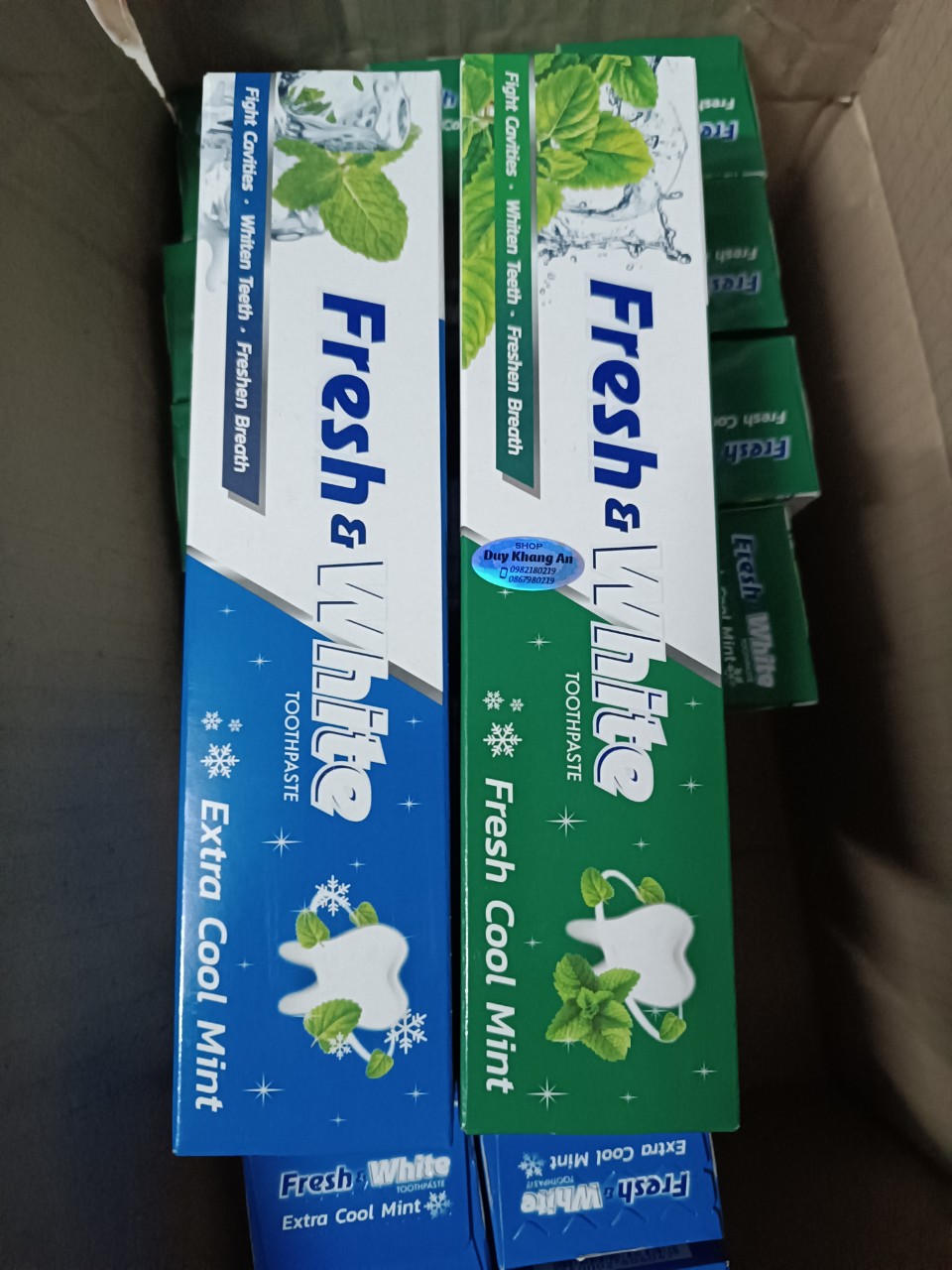 [HCM]Kem đánh răng Fresh and White 160g Nhập khẩu Thái Lan