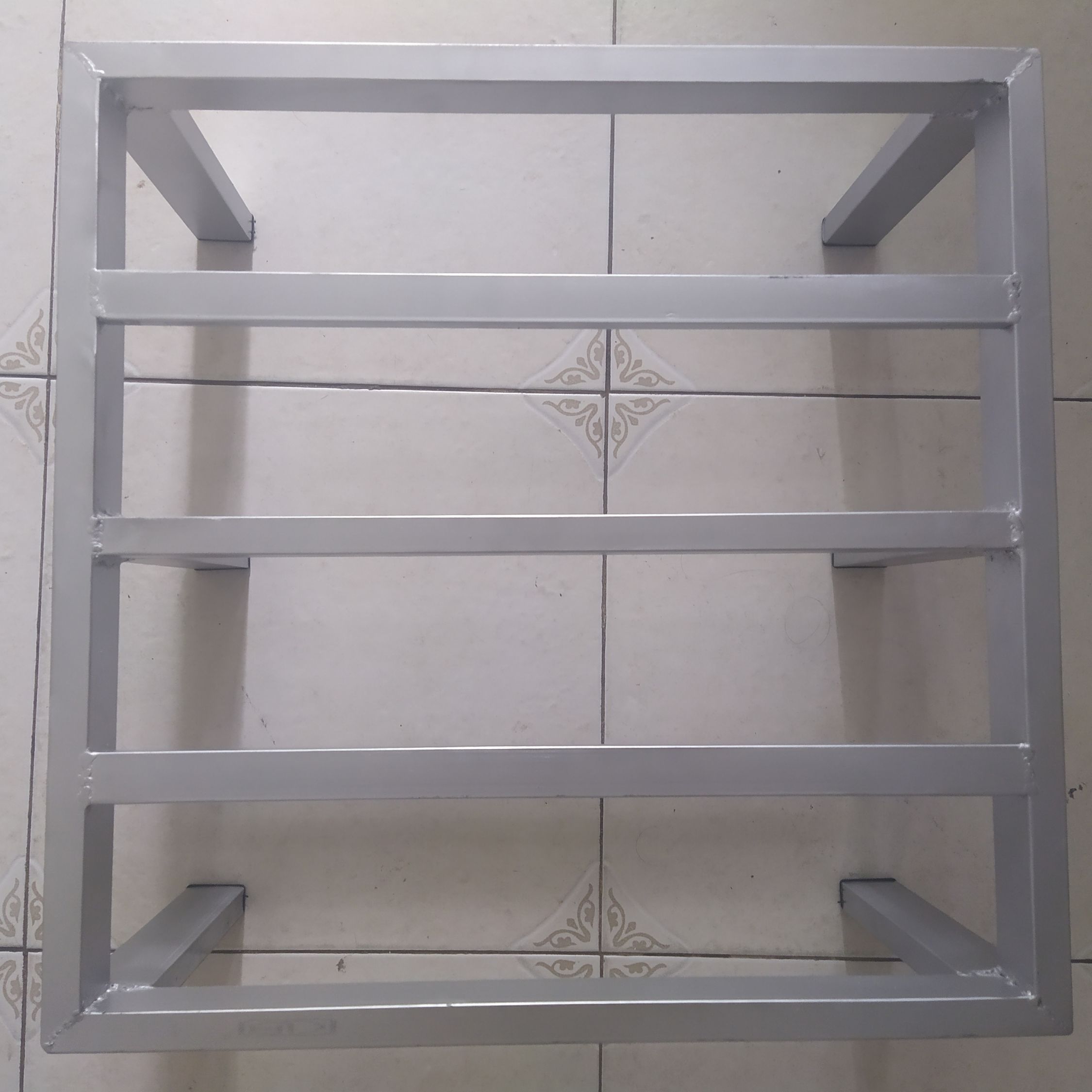 Đế Lót Chậu Trồng Cây Đa Năng( Kích Thước 50X50CM Có chân)