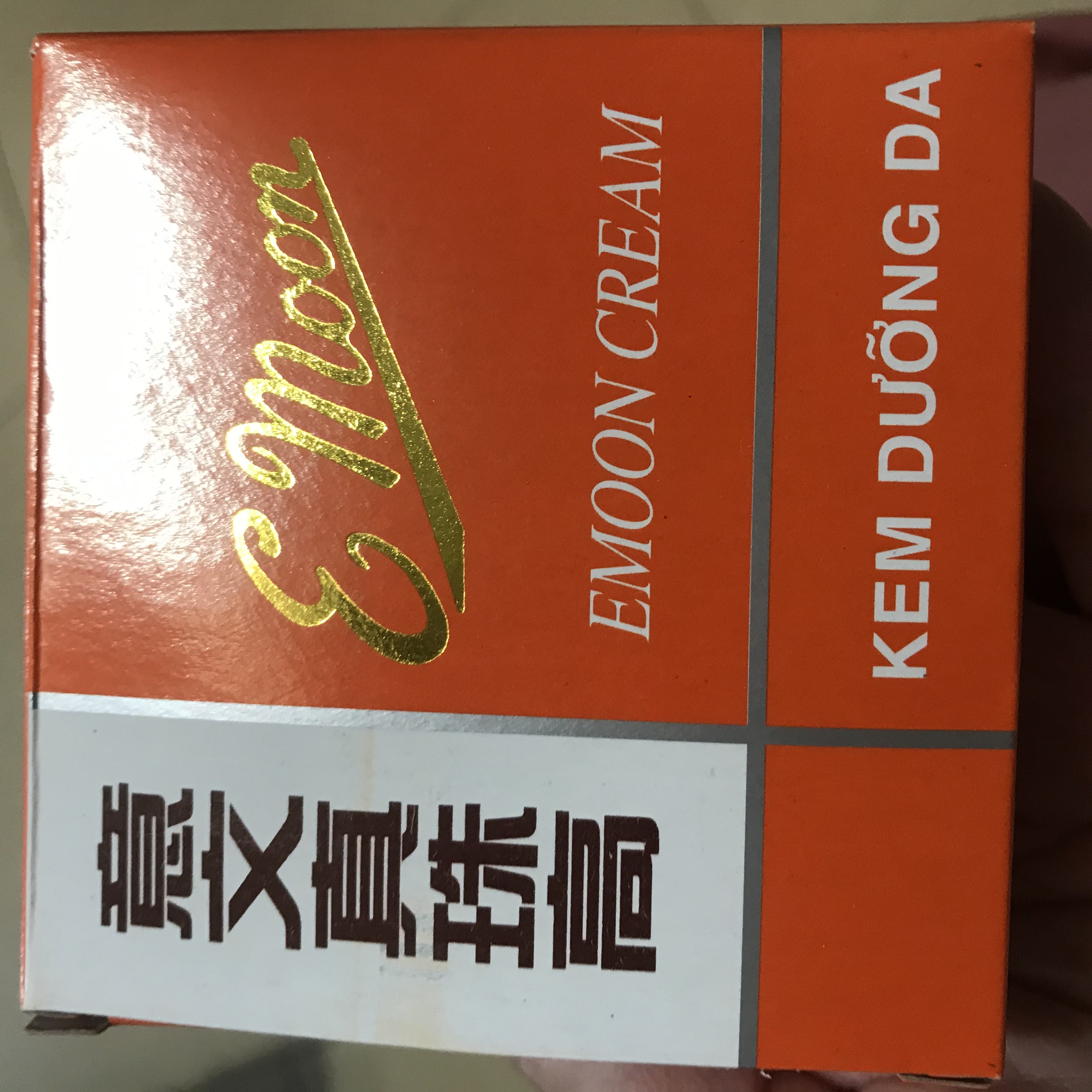 Kem Emon dưỡng trắng da 20 g của Công ty Thiện Châu