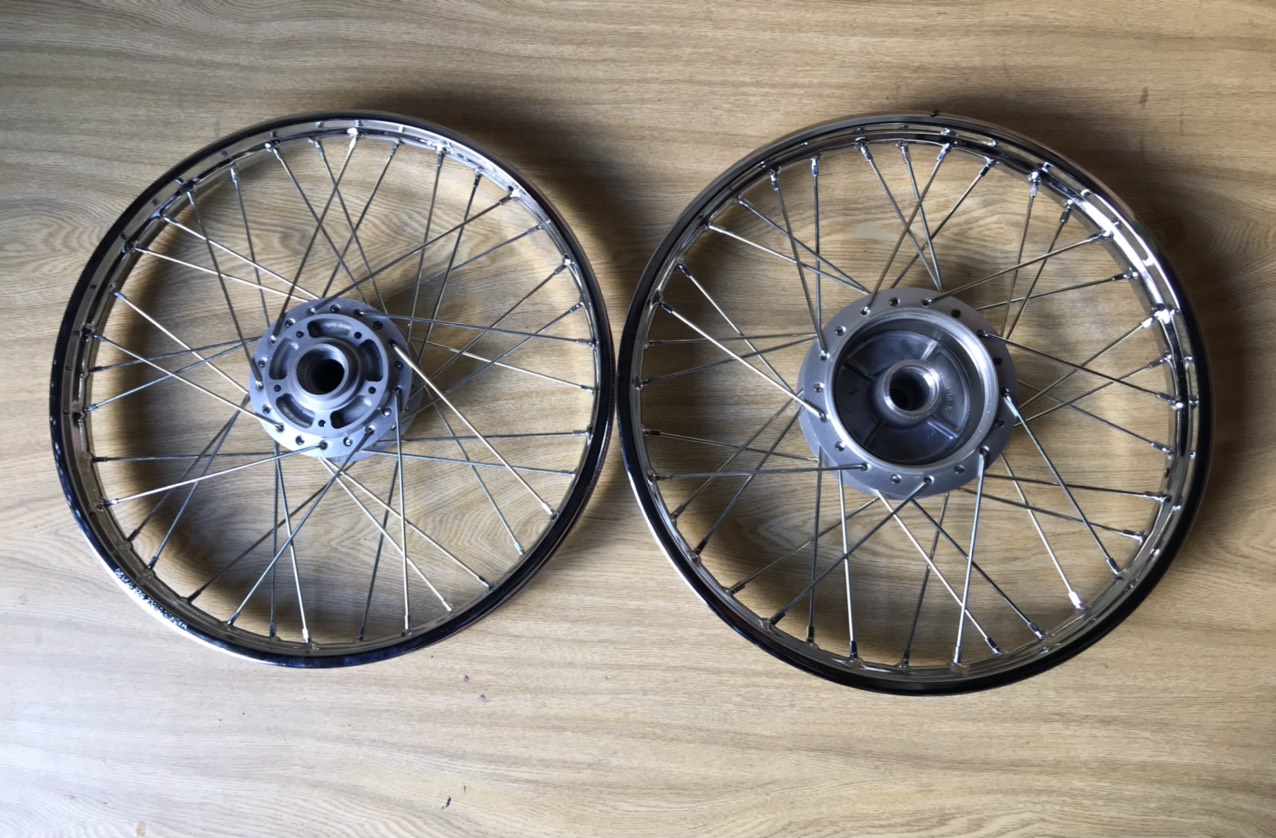 CĂM ĐÙM NIỀNG-VÀNH NAN SẮT THẮNG-PHANH ĐĨA  5 LỖ DÀNH CHO WAVE ZX VÀ FUTURE I GẮN ZIN THEO XE KHÔNG CHÊ CHÁO