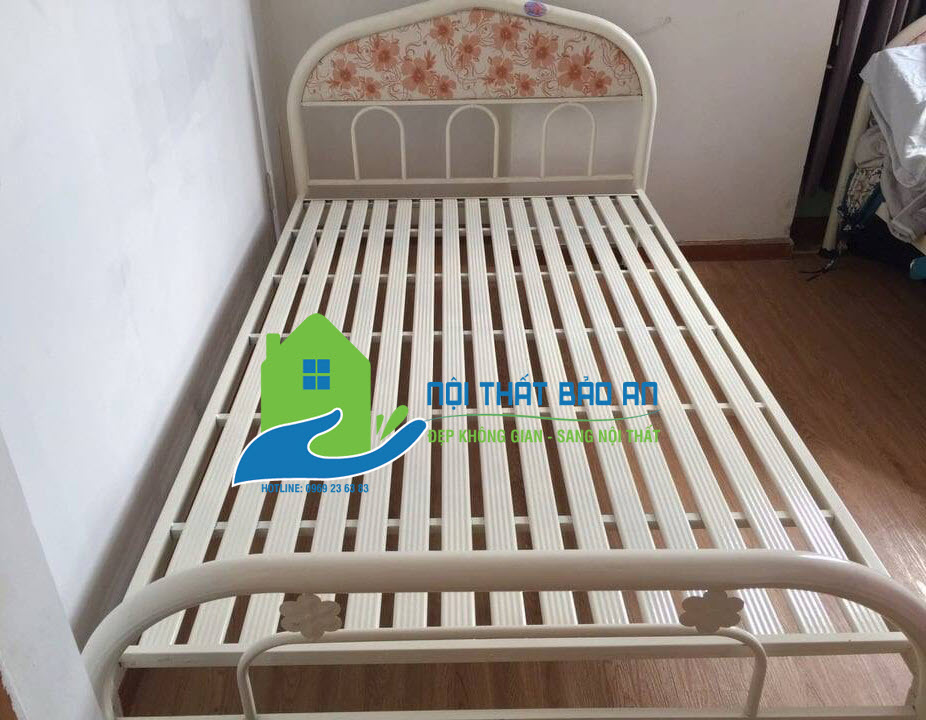 [HCM] Giường sắt 1m2x2m mẫu hoa