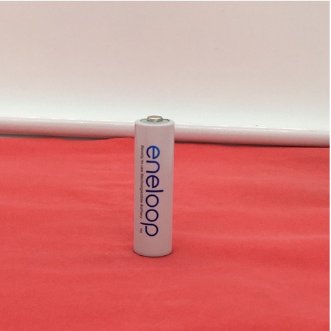 Pin tiểu sạc Panasonic AA Eneloop Trắng 1900mAh BK-3MCCE