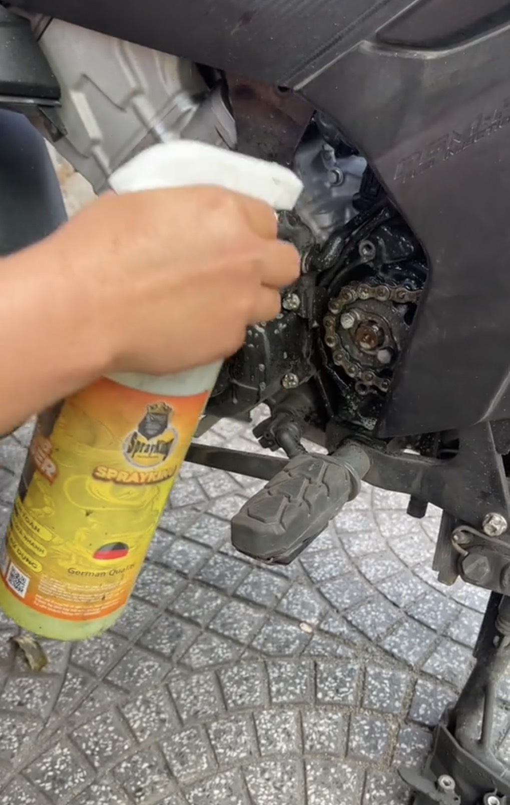 Sprayking Degreaser Tẩy Rửa Dầu Mỡ 1L
