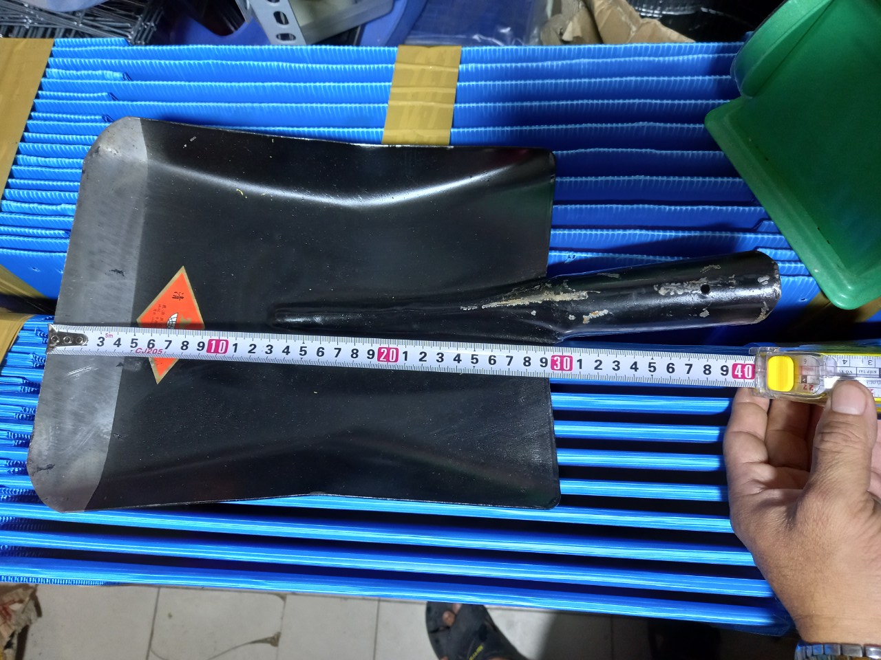 Xẻng Xúc Đất vuông thép - xẻng xúc đất SIZE ĐẠI