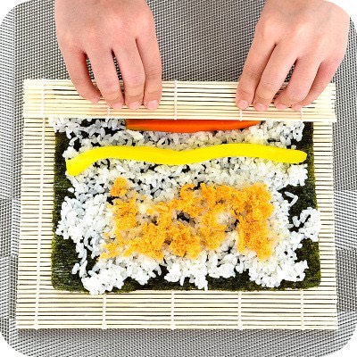 [Hoàn tiền 10%] Dụng Cụ Cuộn Sushi bằng gỗ .