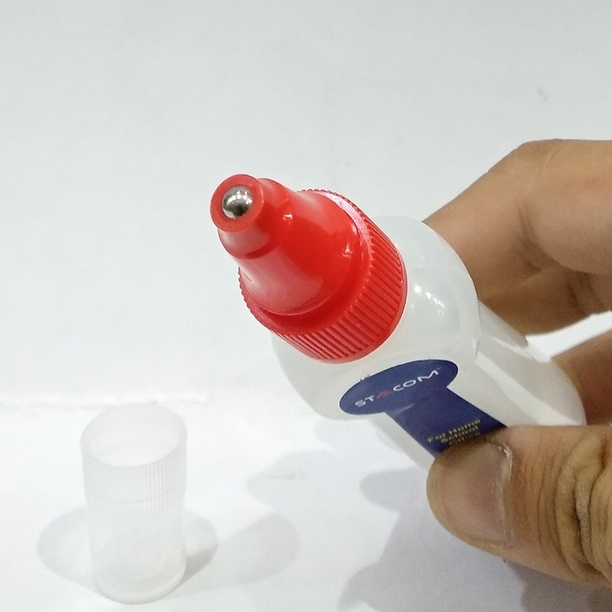 Keo hồ nước đầu bi lăn - 50ml Stacom LG150R cơ chế bi đẩy thuận tiện