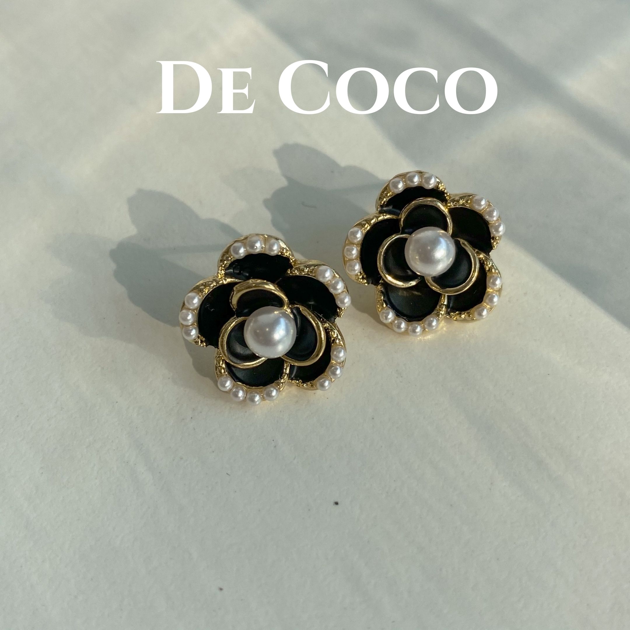 Bông tai hoa đen đính hạt trai Black Rosé De Coco decoco.accessories