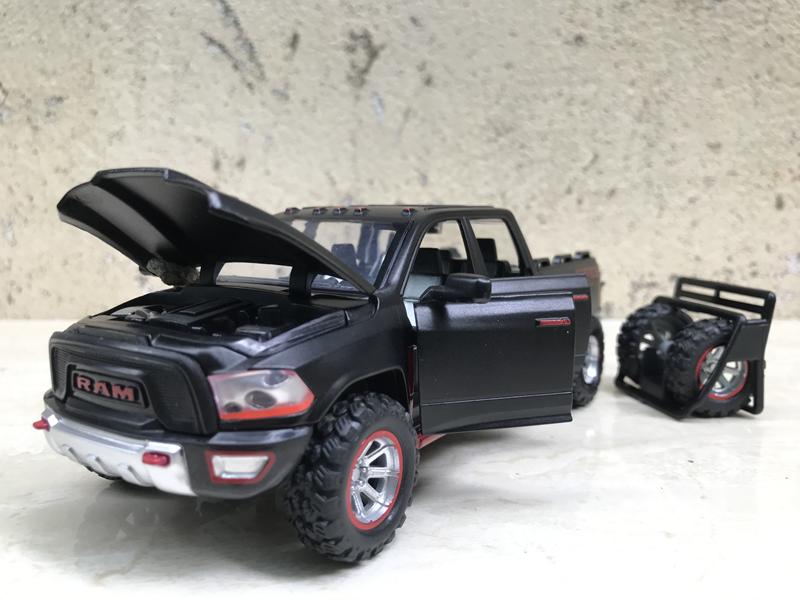 Mô hình xe PICKUP Dodge RAM 1500  - 1:32