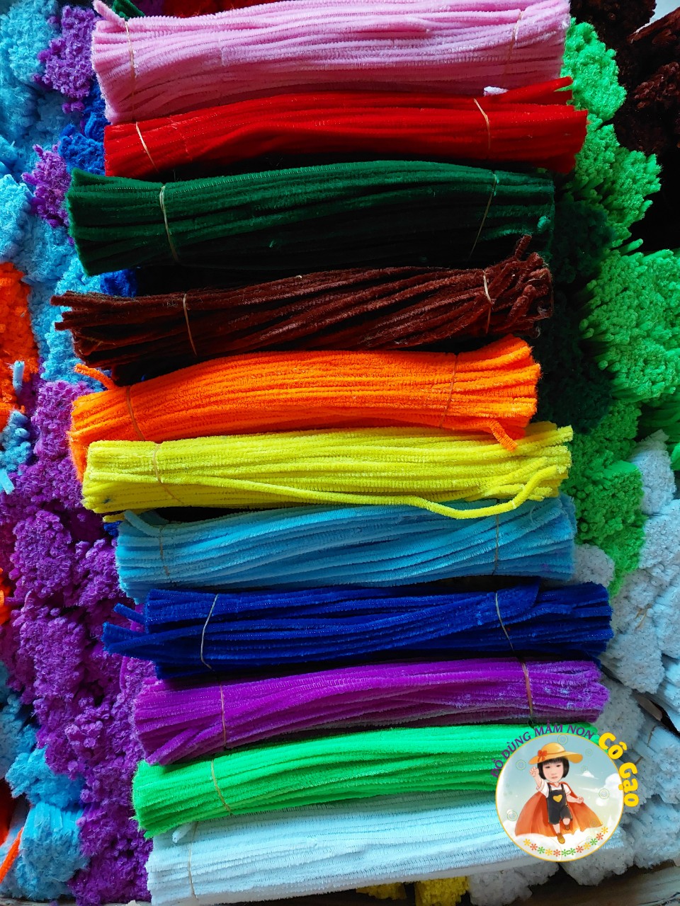 KẼM NHUNG LÀM HOA,TRANG TRÍ HANMADE MAM NON