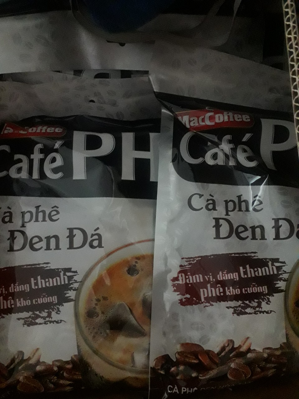 Cà phê đen đá MacCoffee Café Phố - 35 bịch/ hộp