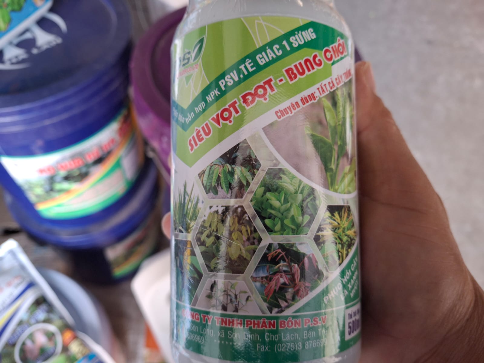 SIÊU VỌT ĐỌT BUNG CHỒI chai 500ml pha cho 300-400 lít nước Giúp cây trồng xanh tốt