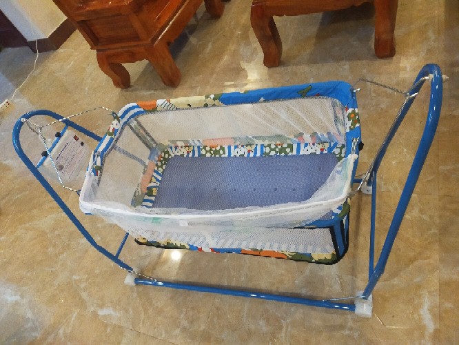 Nôi điện QUANG HƯNG tặng 2 dây coroa( sản phẩm gồm 1 võng và 1 nôi điện cho bé )