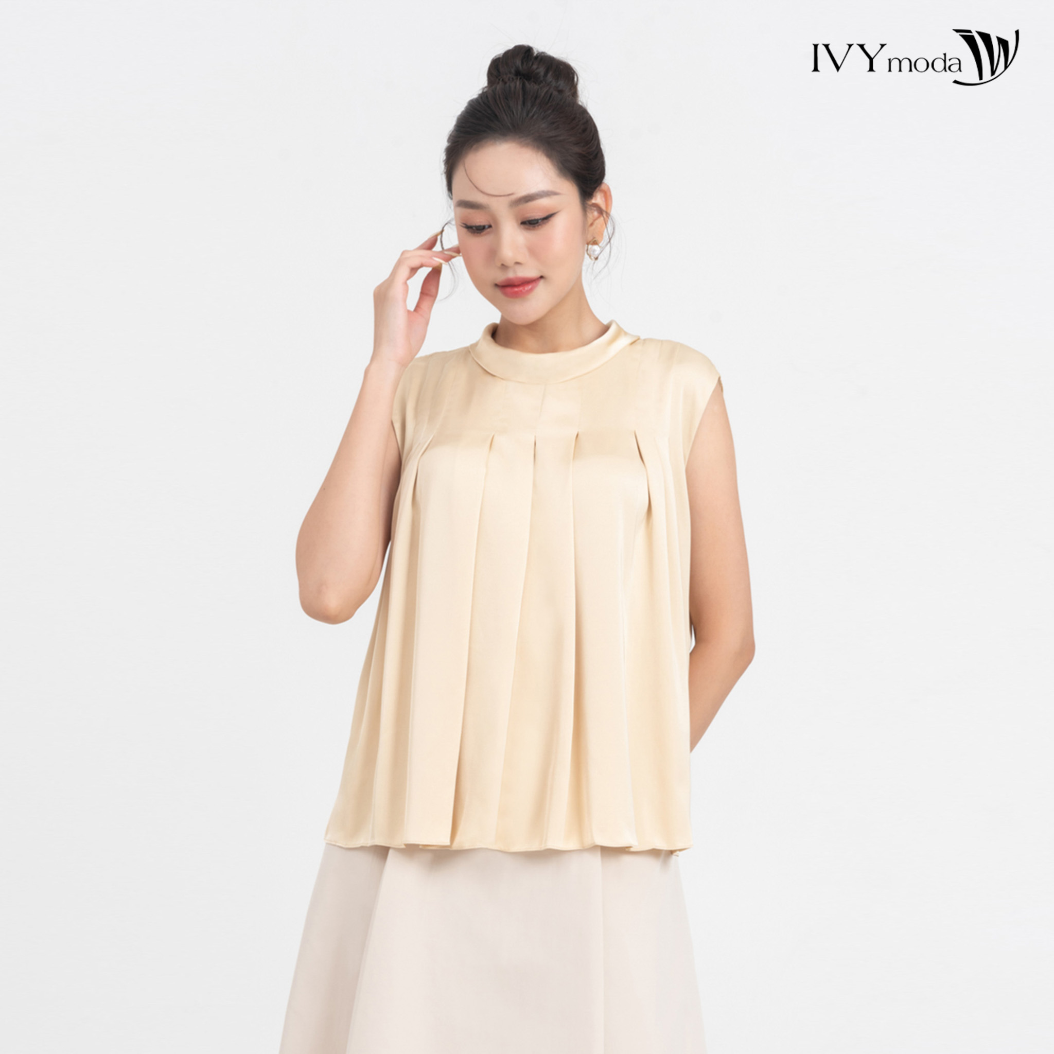Áo lụa phối nơ sau - Martha Top IVY moda MS 15M7434