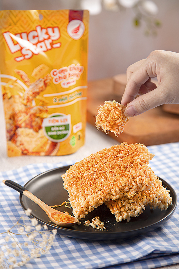 CƠM CHÁY CHÀ BÔNG LUCKY STAR – VỊ PHÔ MAI 50GR
