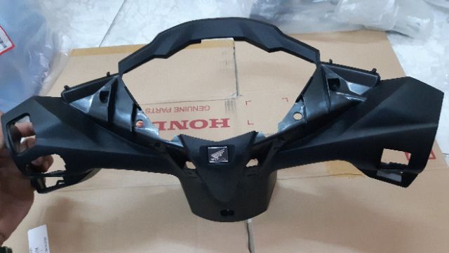 Bợ cổ sau Winner 150- zin hãng Honda
